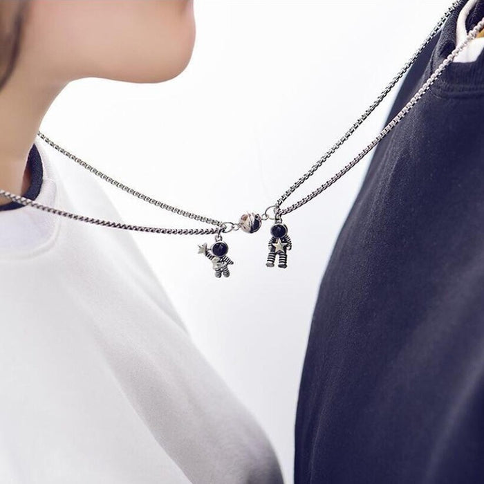 1 Pair Astronaut Magnetic Heart Pendant Couple Necklaces