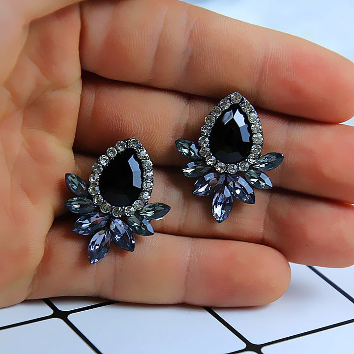 Beautiful Rhinestone Flower Black Earrings