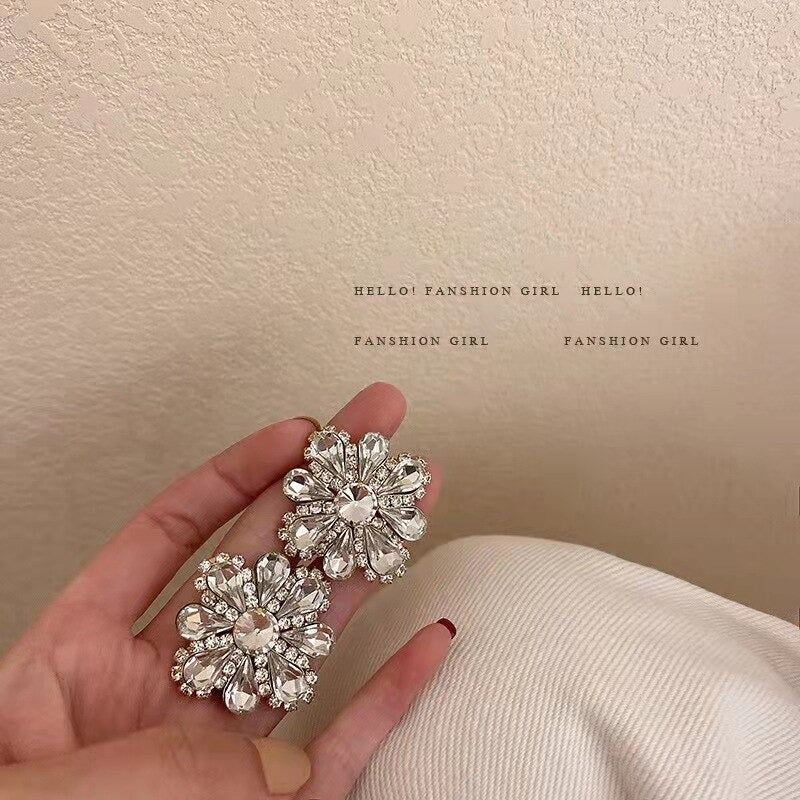 Silver needle full diamond flower earrings