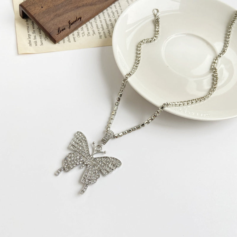 Creative Retro Diamond Large Butterfly Necklace