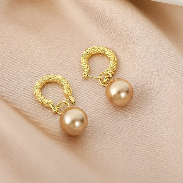Temperament Pearl Earrings