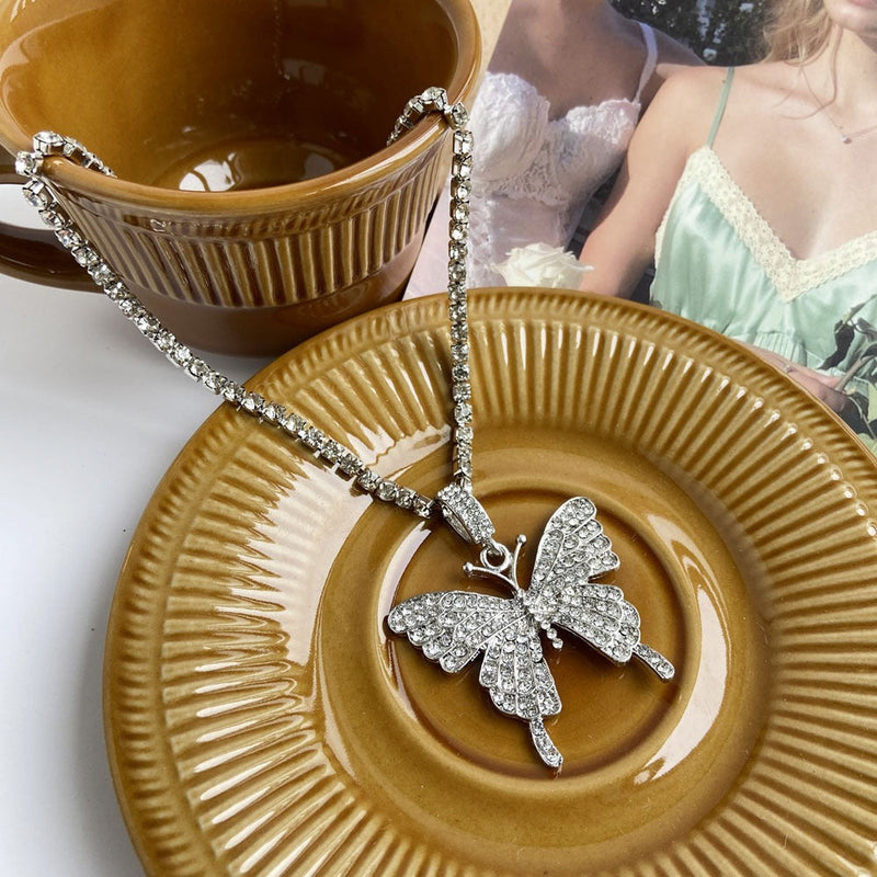 Creative Retro Diamond Large Butterfly Necklace