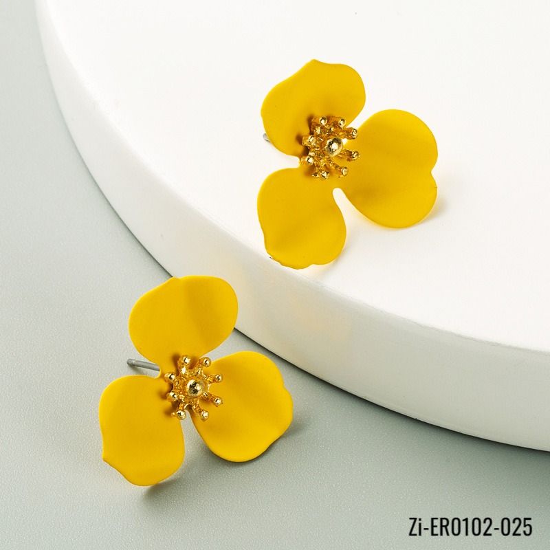 Small Fresh and Sweet Temperament Flower Alloy Earrings