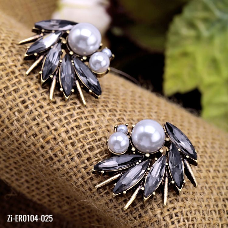 Irregular Pearl Decoration Stud Earrings