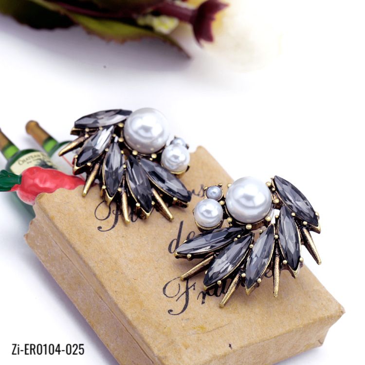Irregular Pearl Decoration Stud Earrings