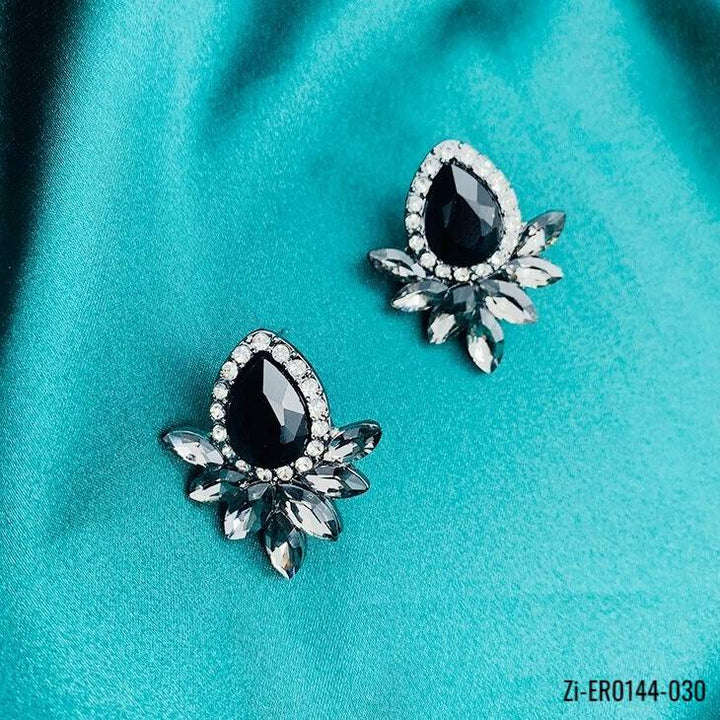 Beautiful Rhinestone Flower Black Earrings