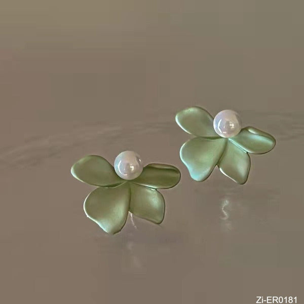 Cute Sweet Romantic Pearl Petal Stud Earrings